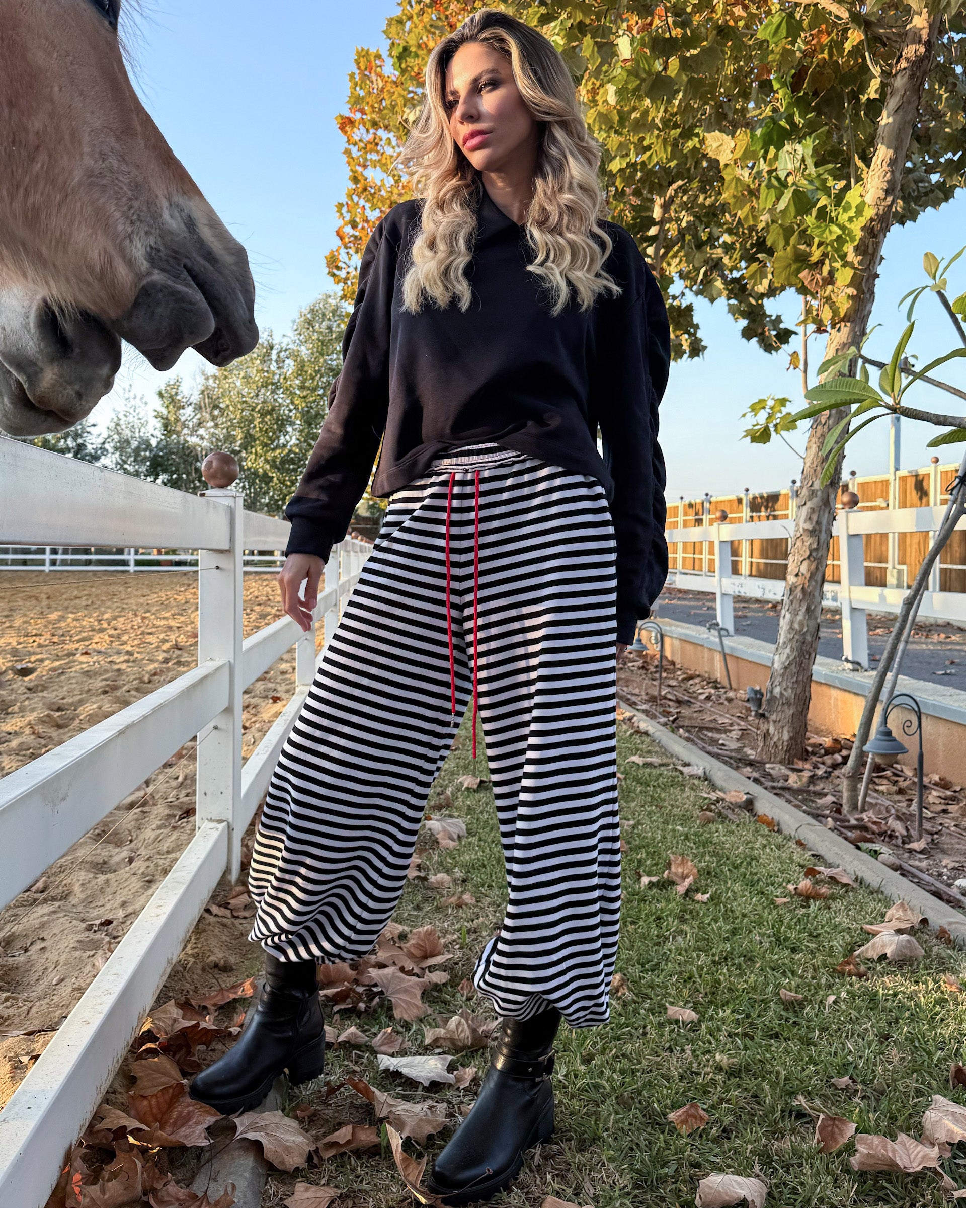 AURORA CREASE Noir Black