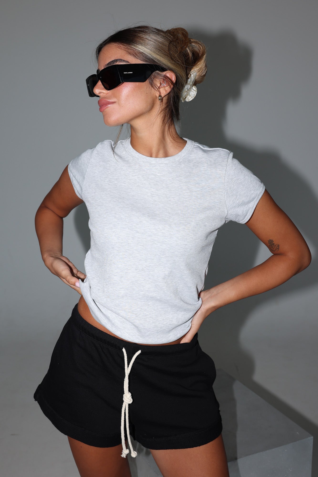 חולצת MILA GRAY