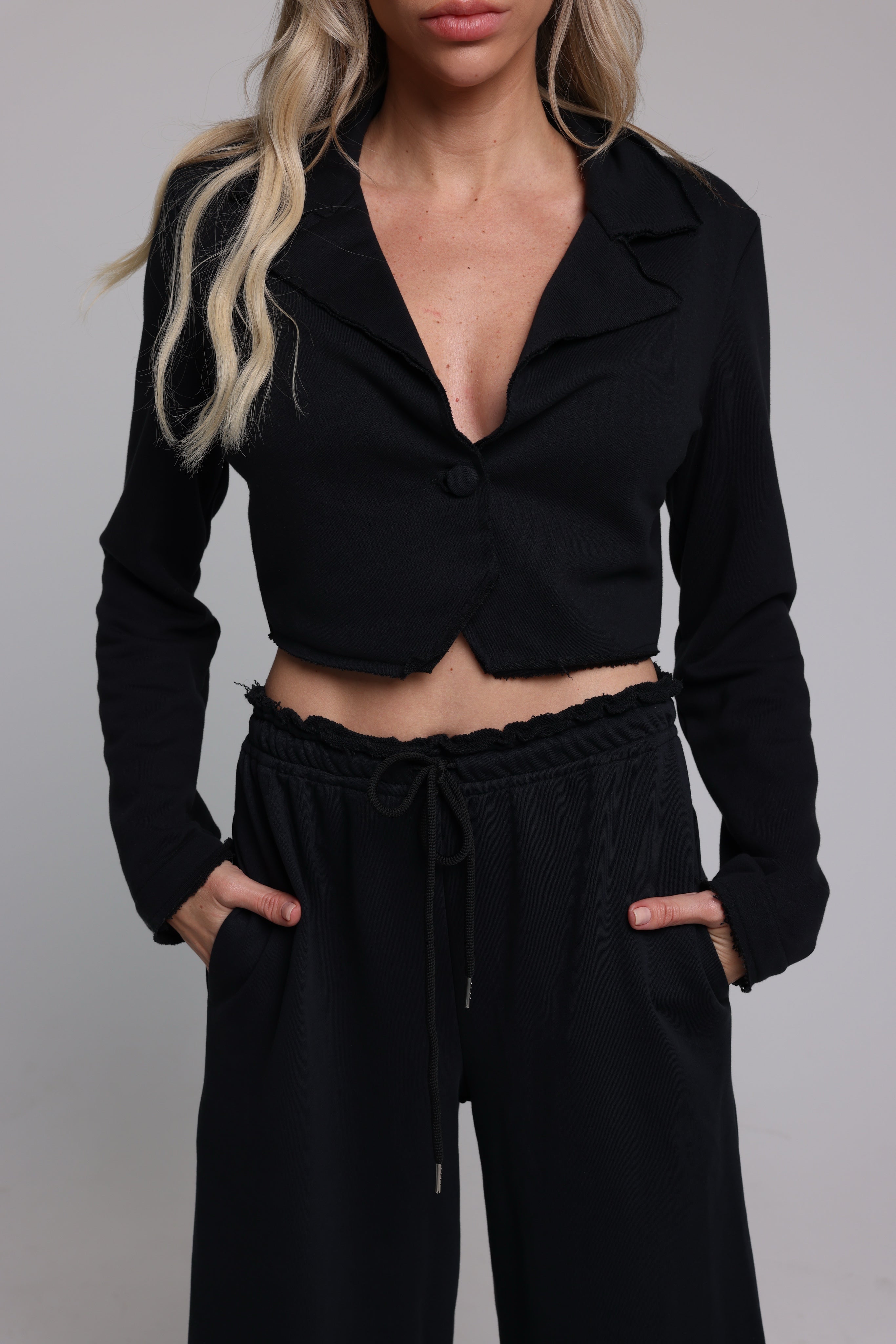 AURA SHELL Noir Black